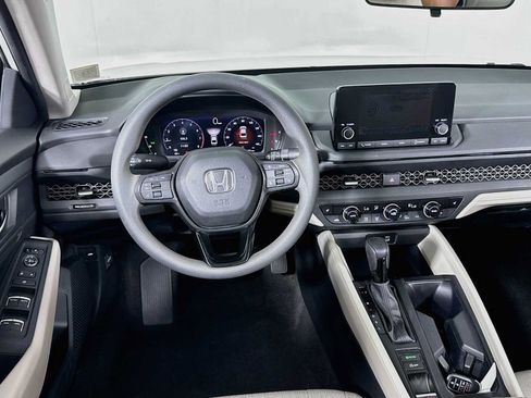 Used 2023 Honda Accord EX image 14