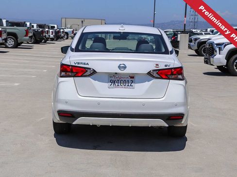 Used 2020 Nissan Versa SV FWD image 7