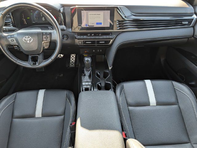 Used 2025 Toyota Camry SE FWD image 11