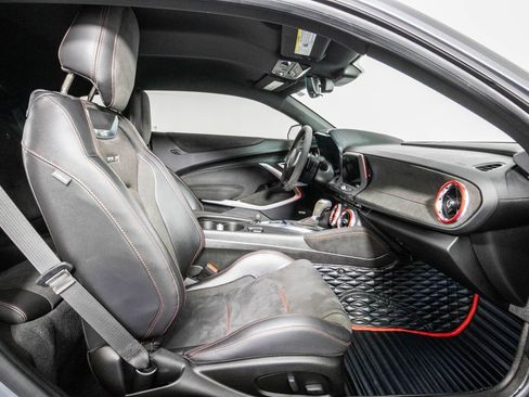 Used 2022 Chevrolet Camaro ZL1 image 10