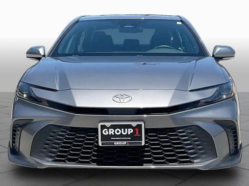 Used 2025 Toyota Camry SE FWD image 4