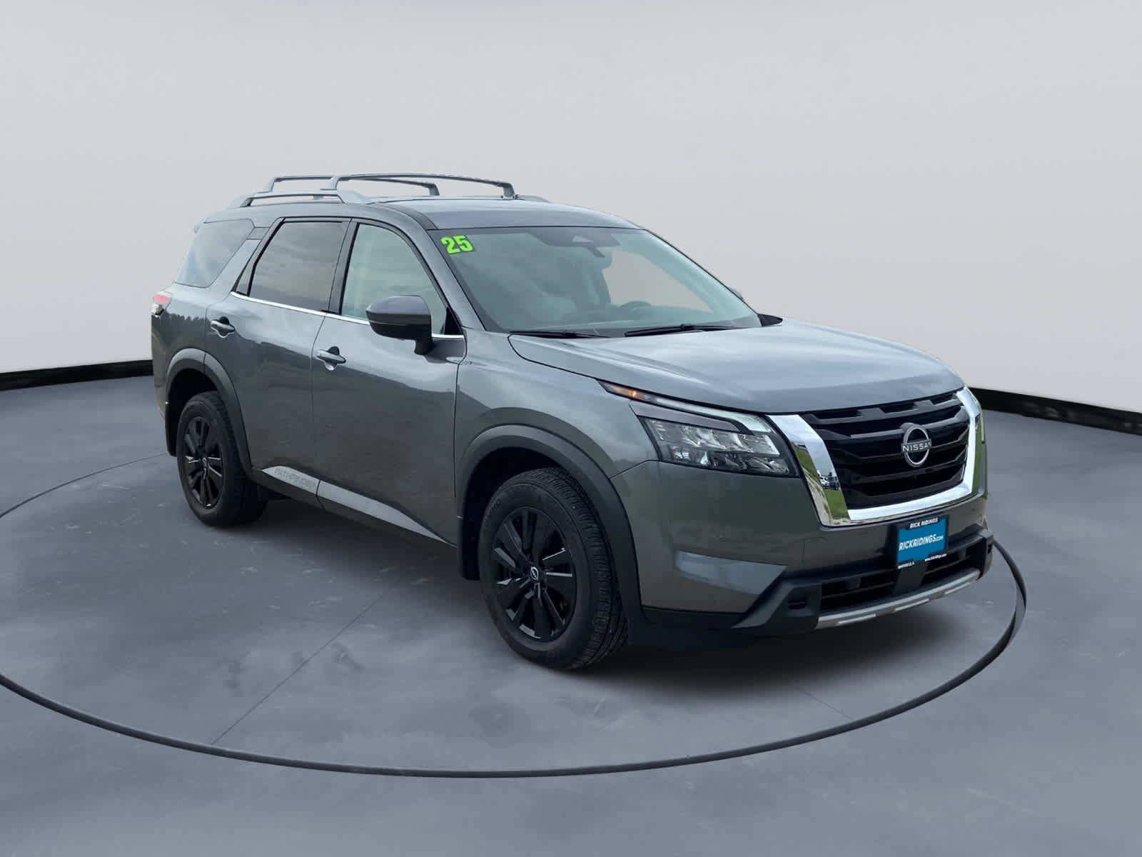 Used 2025 Nissan Pathfinder SL w/ Cargo Package AWD/4WD image 10