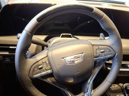 New 2026 Cadillac CT5 V Blackwing w/ Carbon Fiber 1 Package image 8