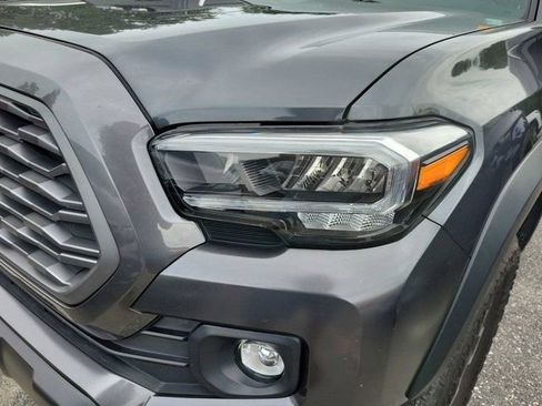 Used 2023 Toyota Tacoma TRD Off-Road w/ TRD Premium Off Road Package AWD/4WD image 10