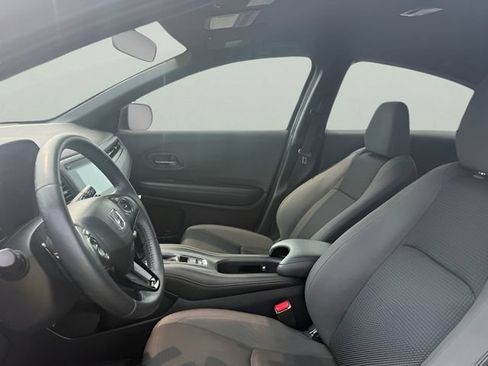 Used 2019 Honda HR-V Sport image 10