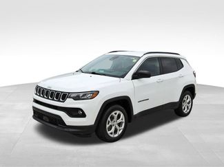 Used 2024 Jeep Compass Latitude video 2