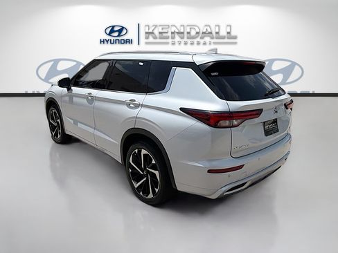 Used 2024 Mitsubishi Outlander SEL FWD image 4