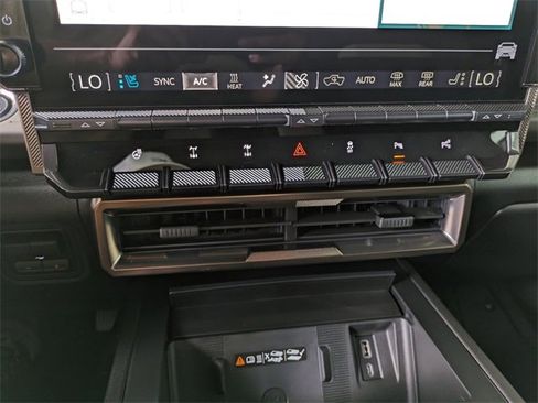 New 2025 GMC Hummer EV 2X w/ Extreme Off-Road Package image 14