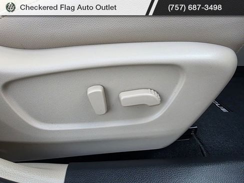 Used 2020 Nissan Rogue SL image 45