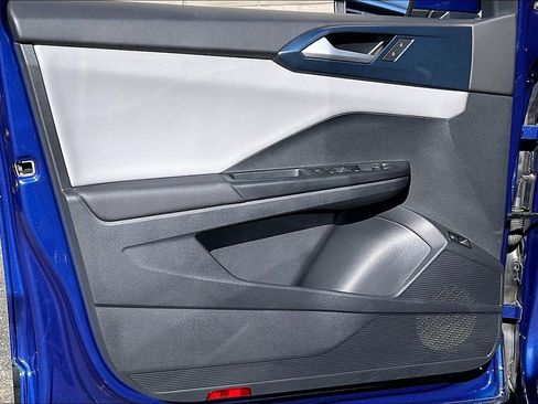 Certified 2022 Volkswagen Taos SE w/ Panoramic Sunroof Package image 22