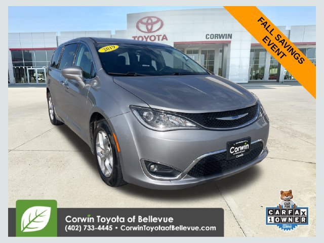 Used 2019 Chrysler Pacifica Touring Plus w/ Tire & Wheel Group FWD 360° Tour