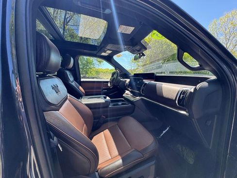 Used 2025 Ford Expedition King Ranch AWD/4WD image 35