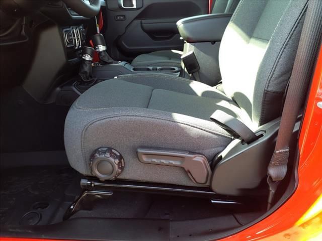 Used 2025 Jeep Wrangler Unlimited Sport AWD/4WD image 10