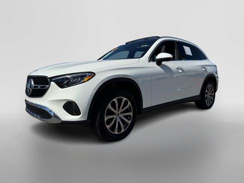 Certified 2026 Mercedes-Benz GLC 300 4MATIC image 9