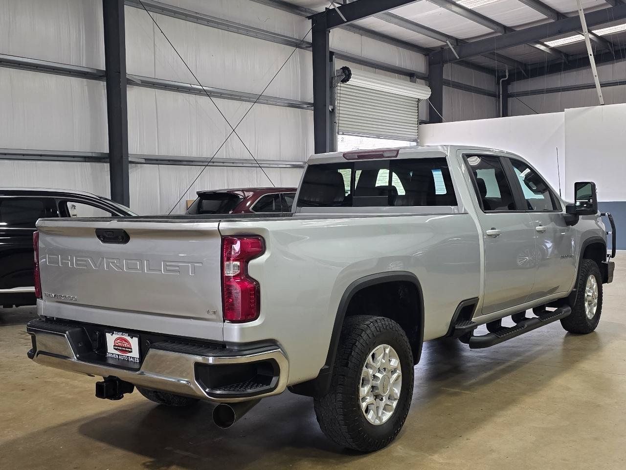 Used 2022 Chevrolet Silverado 3500 LT w/ Convenience Package AWD/4WD image 4