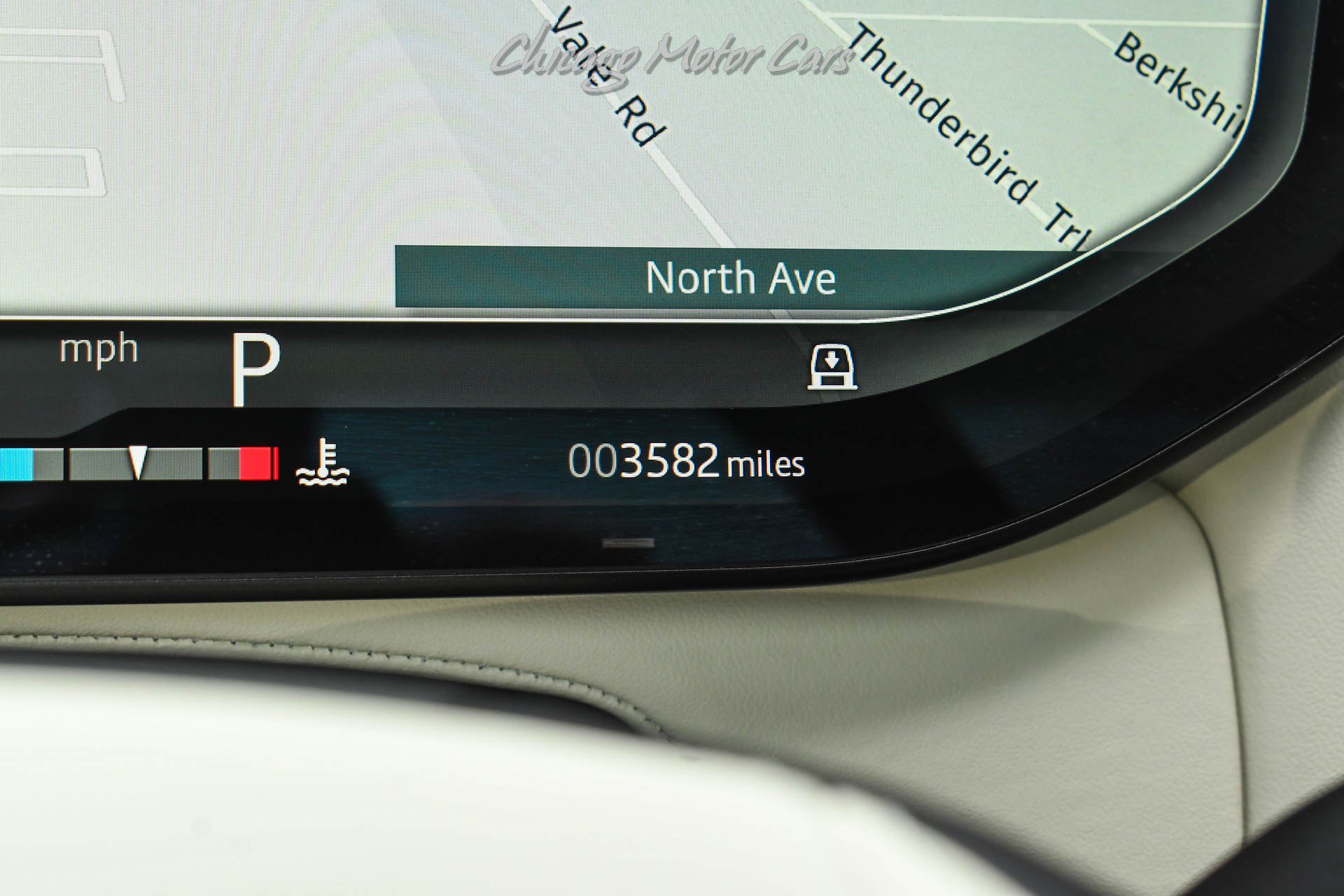 Used 2025 Land Rover Range Rover Long Wheelbase SE AWD/4WD image 12