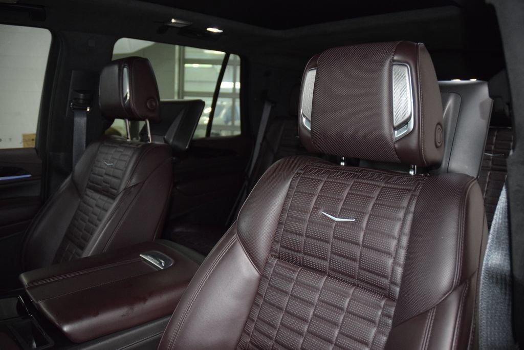 Used 2023 Cadillac Escalade Premium Luxury Platinum AWD/4WD image 44