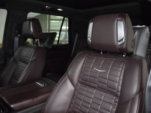 Used 2023 Cadillac Escalade Premium Luxury Platinum AWD/4WD image 44