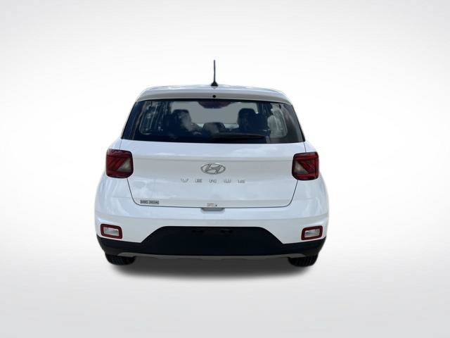 Used 2026 Hyundai Venue SE FWD image 5