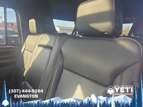 Used 2021 Chevrolet Suburban LT w/ LT Signature Package image 12