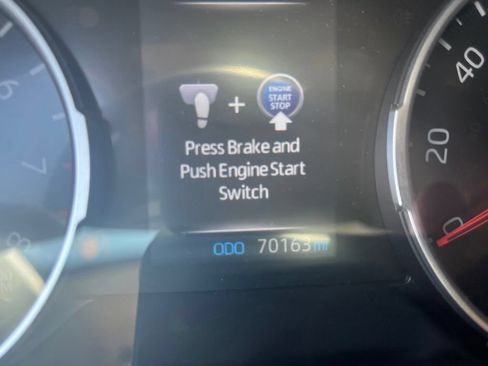 Used 2019 Toyota RAV4 XLE Premium FWD image 5