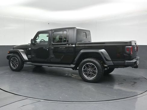 Used 2021 Jeep Gladiator Overland w/ Cold Weather Group image 5
