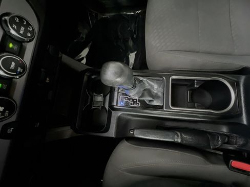 Used 2021 Toyota Tacoma SR w/ SR Convenience Package RWD image 24