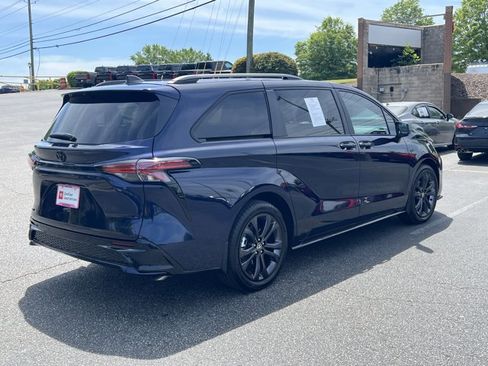Certified 2026 Toyota Sienna XSE image 4