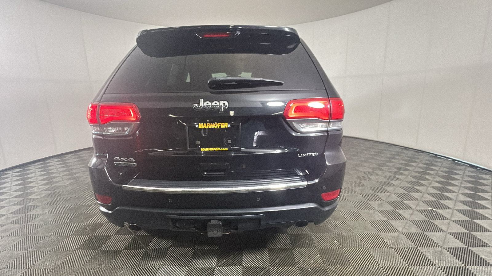 Used 2015 Jeep Grand Cherokee Limited w/ Trailer Tow Group IV AWD/4WD image 4