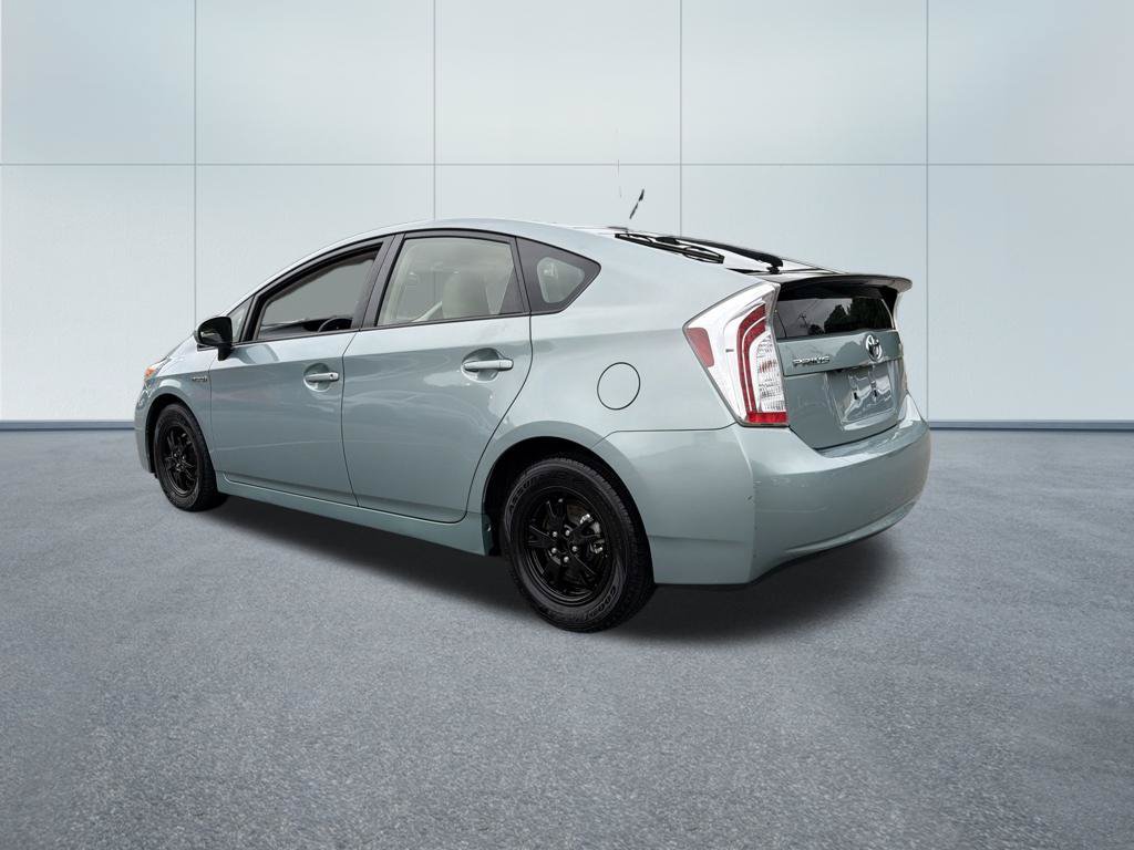 Used 2014 Toyota Prius Three w/ Preferred Accessory Package FWD image 5
