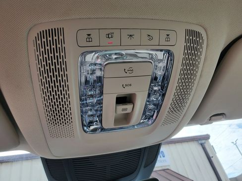 Used 2022 Mercedes-Benz GLS 450 4MATIC image 62