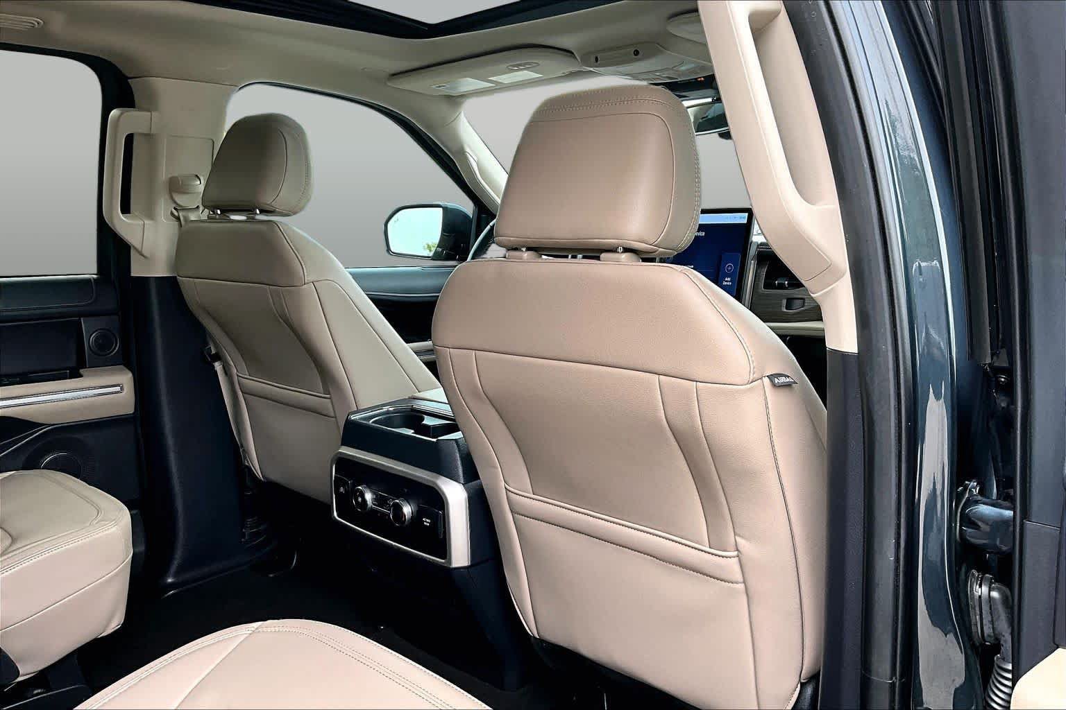 Used 2024 Ford Expedition Limited RWD image 20