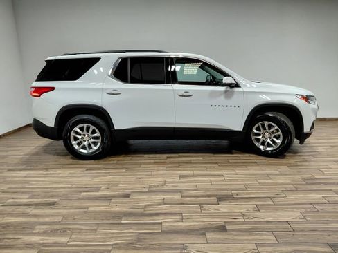 Used 2020 Chevrolet Traverse LT FWD image 17