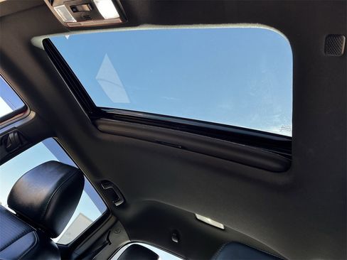 Used 2022 Toyota Tacoma TRD Off-Road w/ TRD Premium Off Road Package image 23