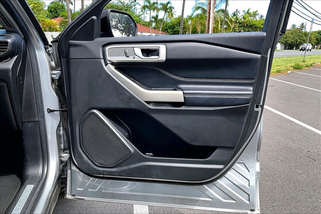 Used 2022 Ford Explorer Limited w/ Equipment Group 301A RWD image 19