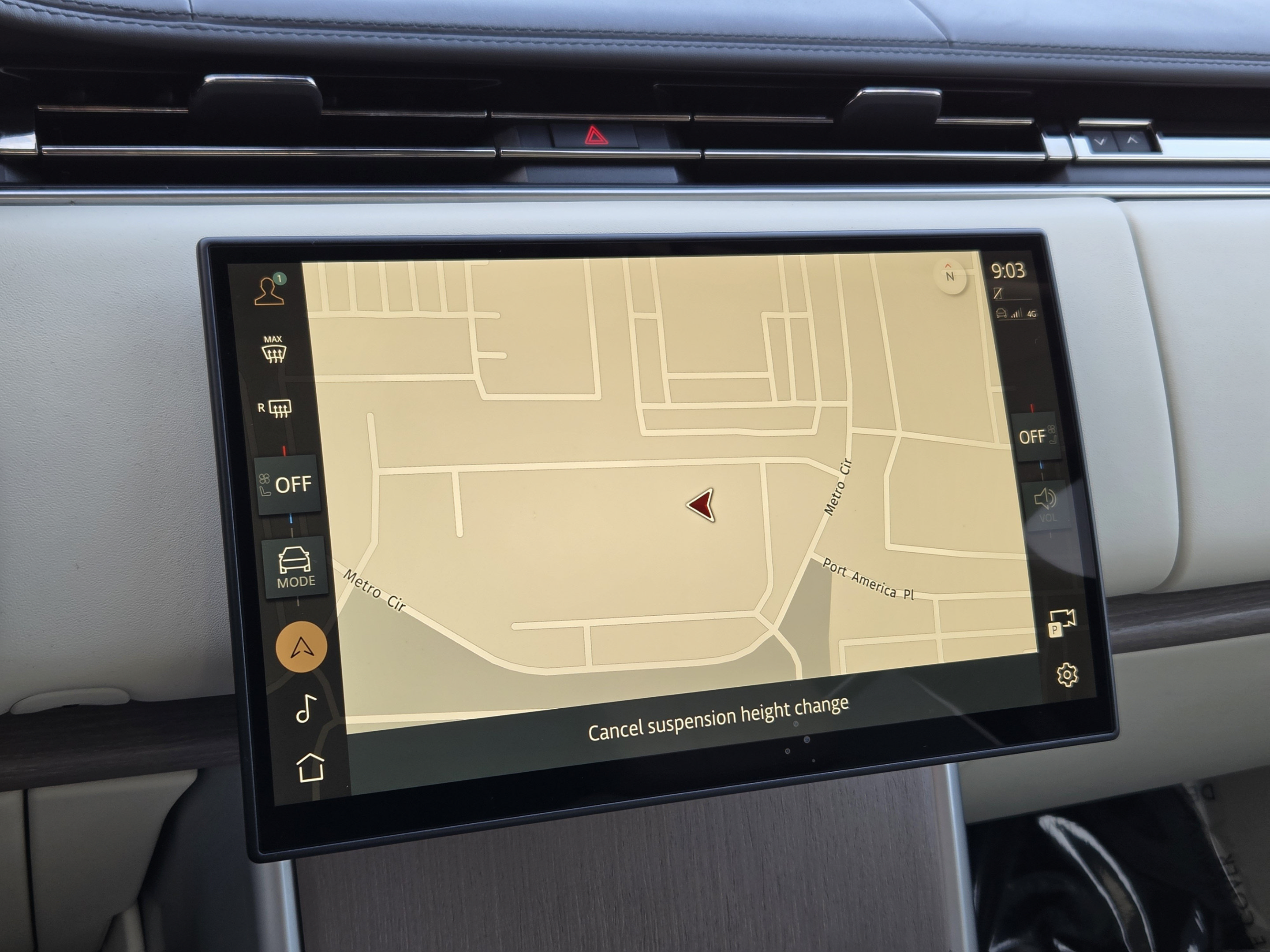 Used 2024 Land Rover Range Rover SE AWD/4WD image 13