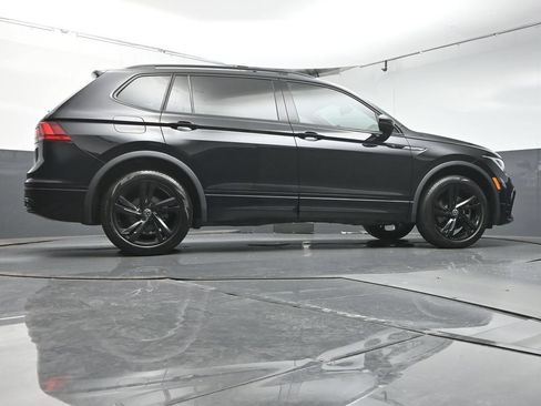 Used 2023 Volkswagen Tiguan SE R-Line FWD image 38