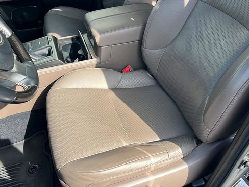 Certified 2023 Lexus GX 460 Luxury w/ Sport Design Package AWD/4WD image 33