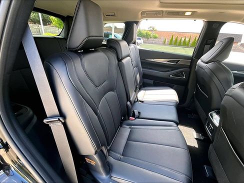 Certified 2026 INFINITI QX60 Luxe w/ Cargo Package AWD/4WD image 30