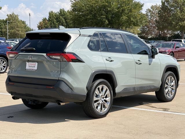 Used 2021 Toyota RAV4 XLE Premium FWD image 4