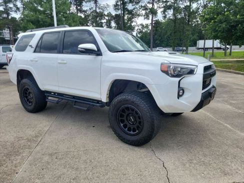 Certified 2021 Toyota 4Runner TRD Off-Road Premium w/ Moonroof Package AWD/4WD image 8