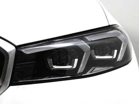 New 2026 BMW 330i xDrive Sedan w/ M Sport Package image 11