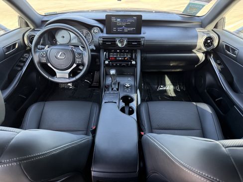 Certified 2025 Lexus IS 300 RWD image 28