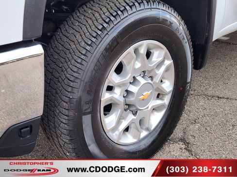 Used 2025 Chevrolet Silverado 3500 LT w/ Safety Package AWD/4WD image 23