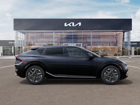 New 2025 Kia EV6 Light w/ Light LR Technology Package image 7