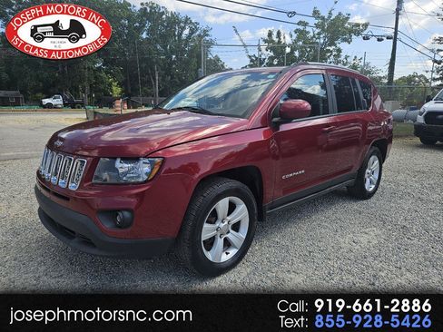 Used 2017 Jeep Compass Latitude AWD/4WD image 1