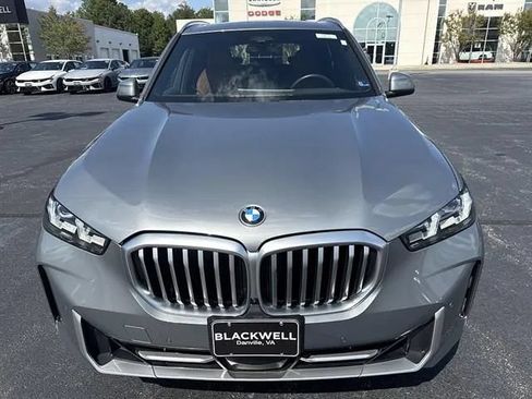 Used 2024 BMW X5 xDrive40i w/ Premium Package AWD/4WD image 2