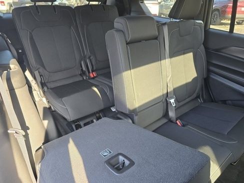 Used 2025 Jeep Grand Cherokee L Laredo w/ Luxury Tech Group I AWD/4WD image 32