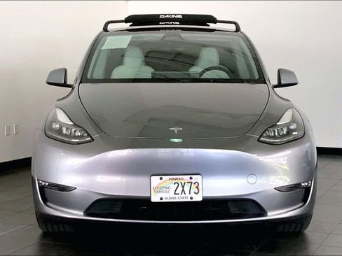 Used 2025 Tesla Model Y Performance AWD/4WD image 3