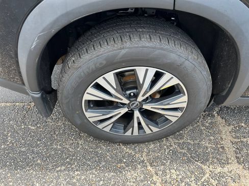 Used 2023 Nissan Rogue SV AWD/4WD image 44